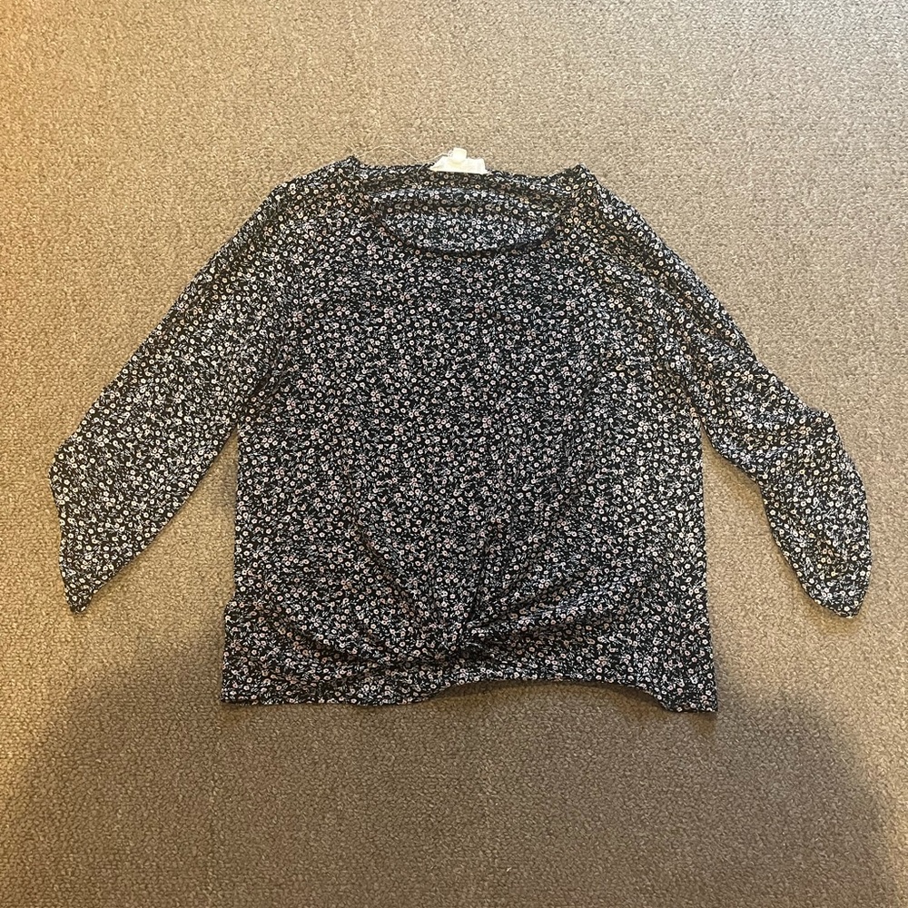 3/4 sleeve floral blouse